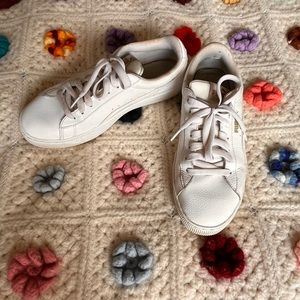 Puma low top sneakers